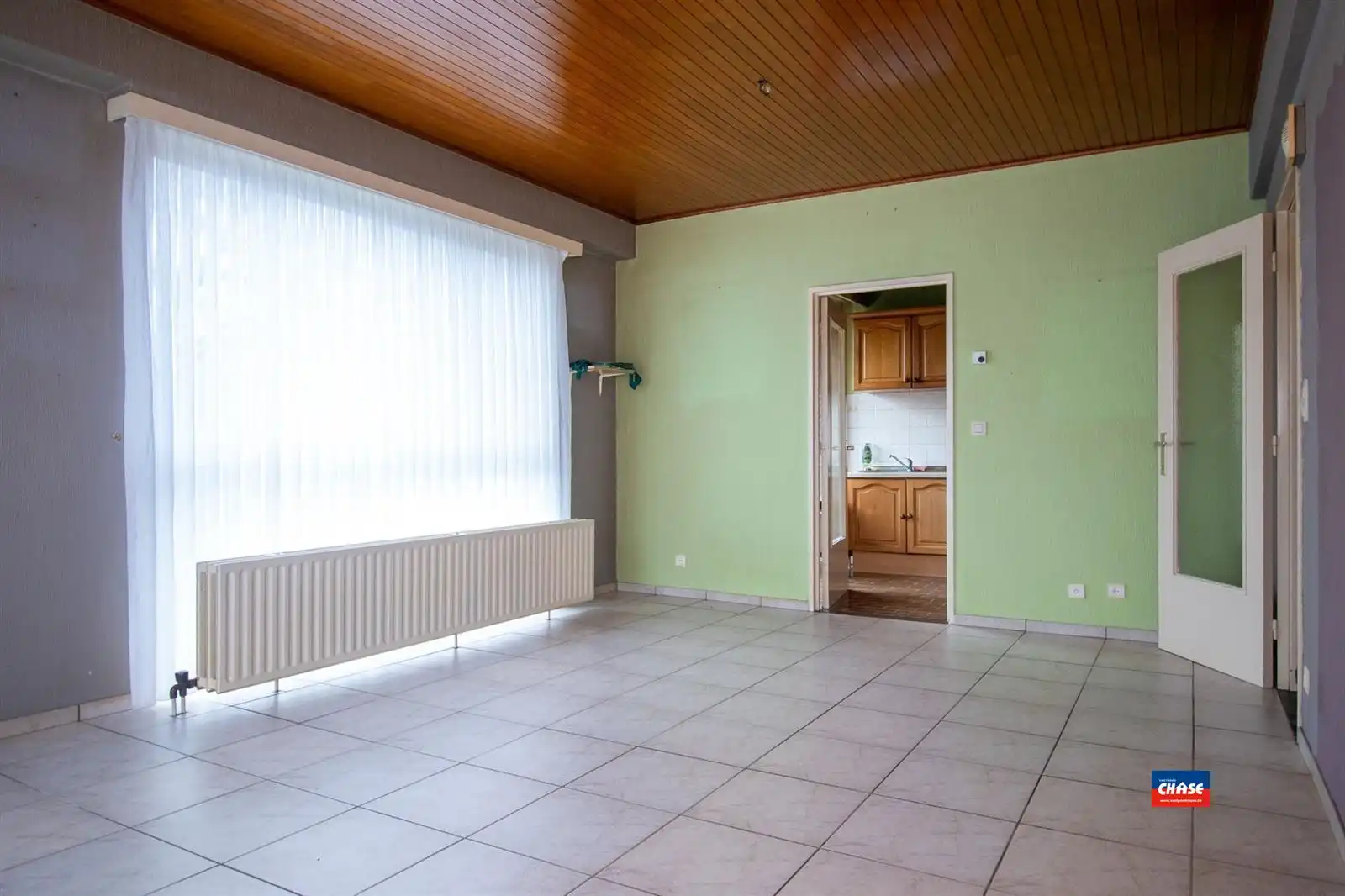 Instapklaar appartement met twee slaapkamers, terras en staanplaats foto 3