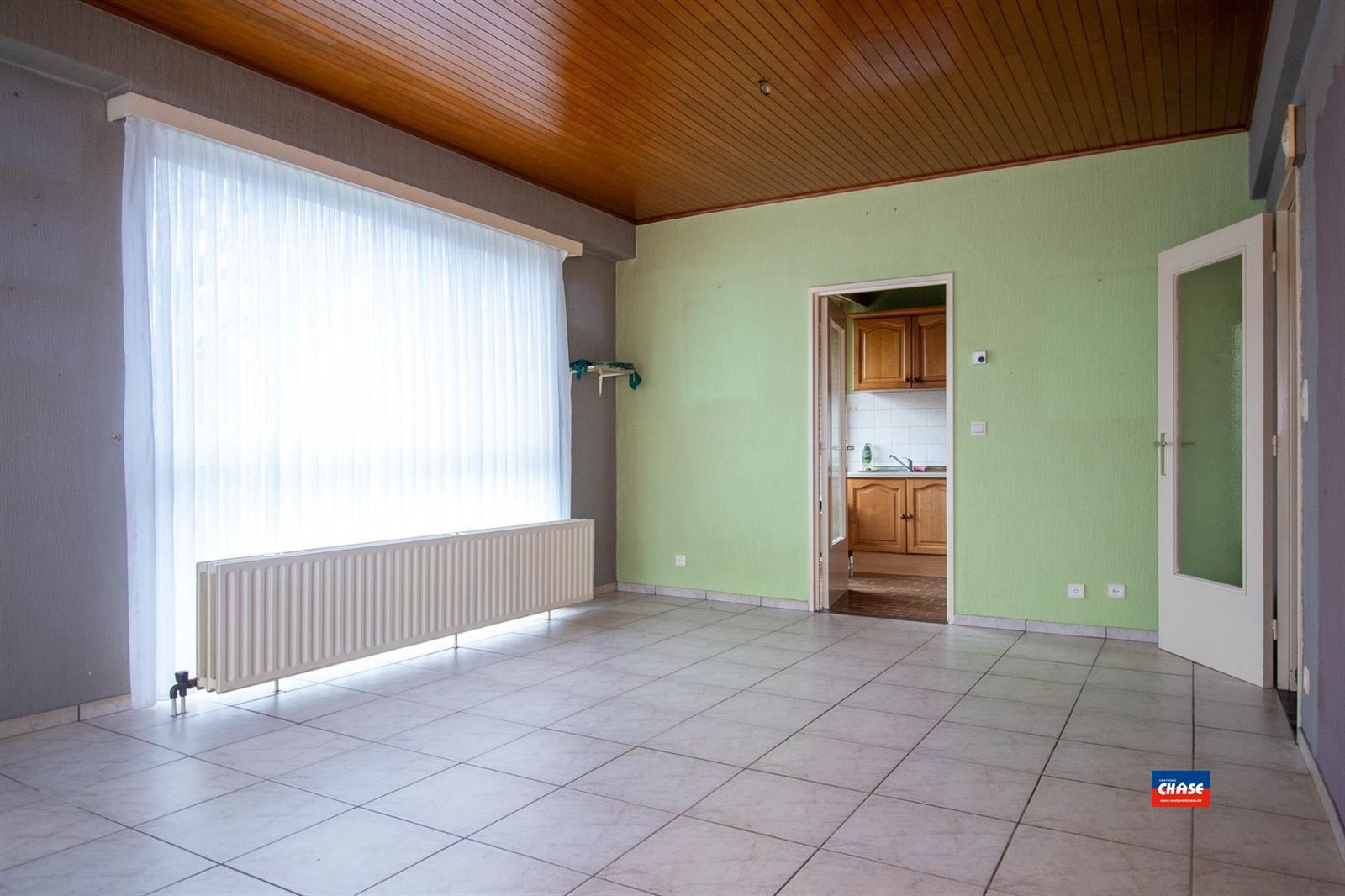 Instapklaar appartement met twee slaapkamers, terras en staanplaats foto 3