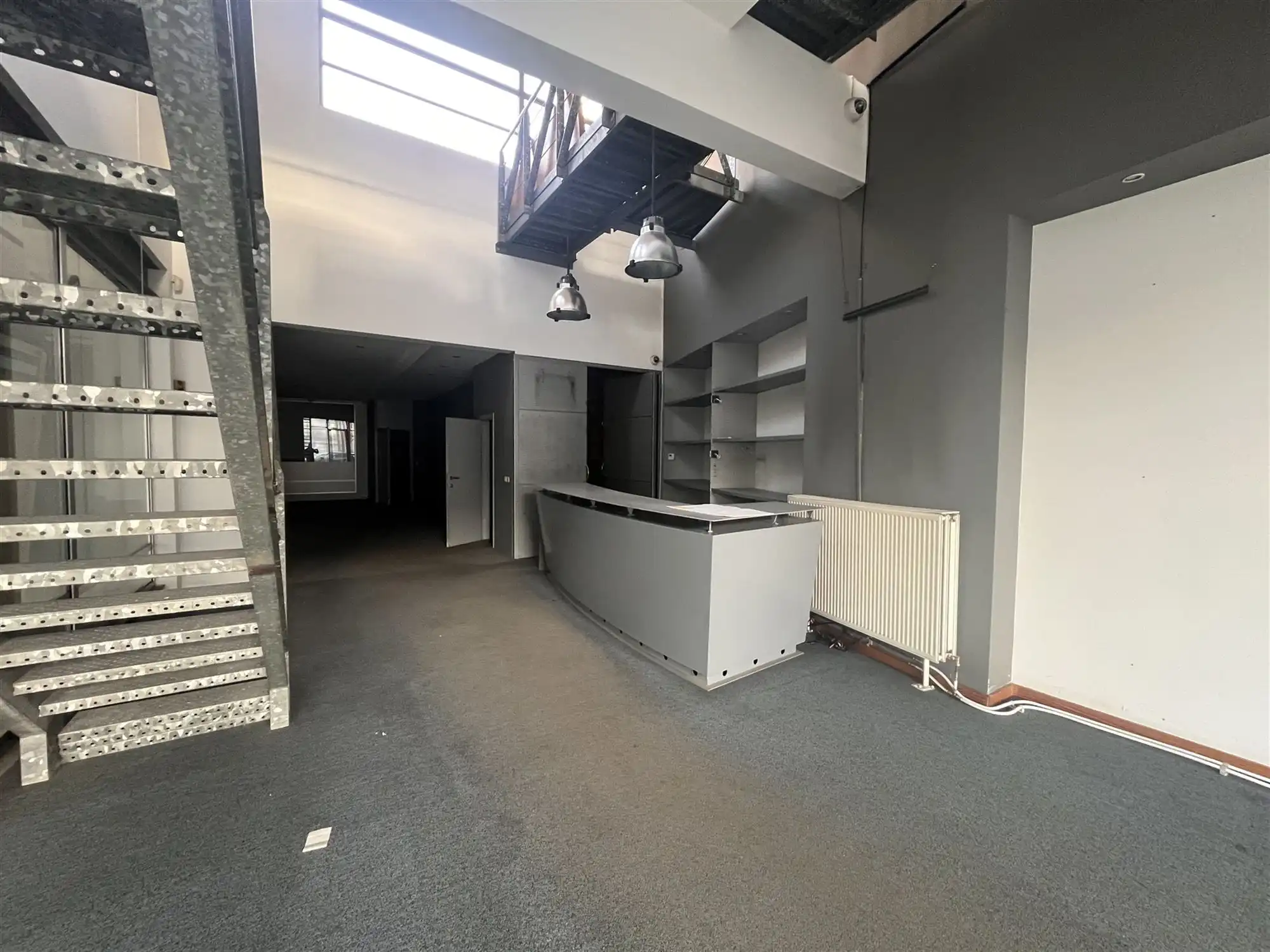 Commercieel pand met open structuur en diverse mogelijkheden foto 10
