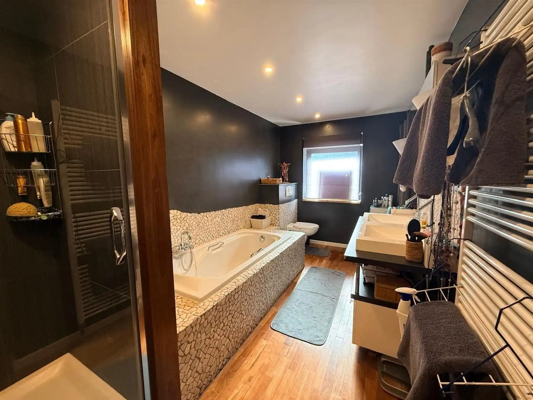 INSTAPKLARE WONING MET GEZELLIGE TUIN  foto 15