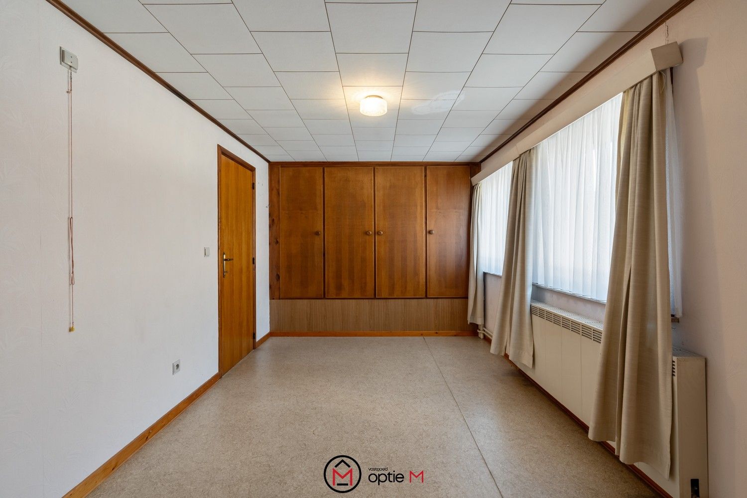 Te renoveren woning met ruim werkhuis foto 20