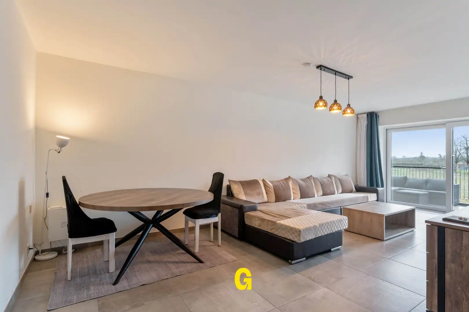 Netjes gerenoveerd twee slaapkamer appartement met terras en 2 standplaatsen in een kleinschalige residentie te Rijkhoven foto 7