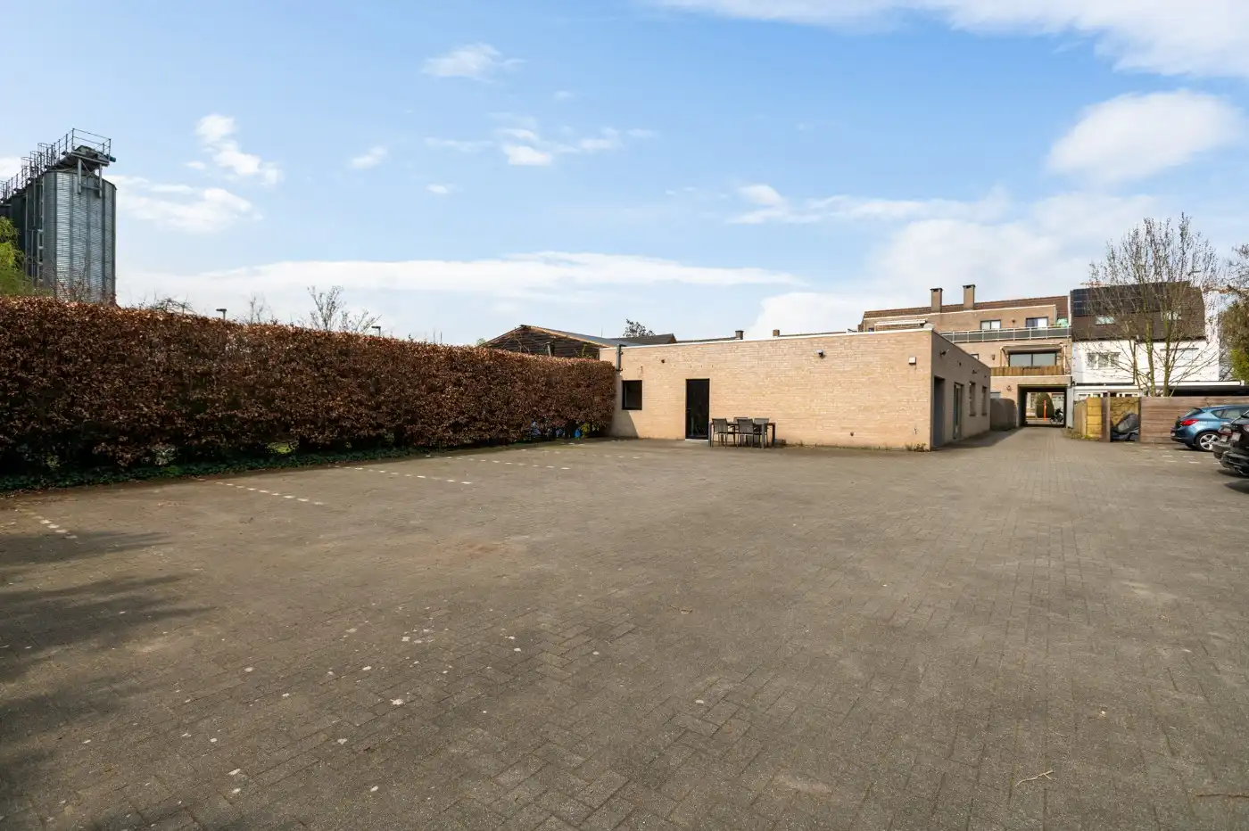 Ruime, volledig ingerichte kantoorruimte van 200 m² in hartje Stabroek foto 14