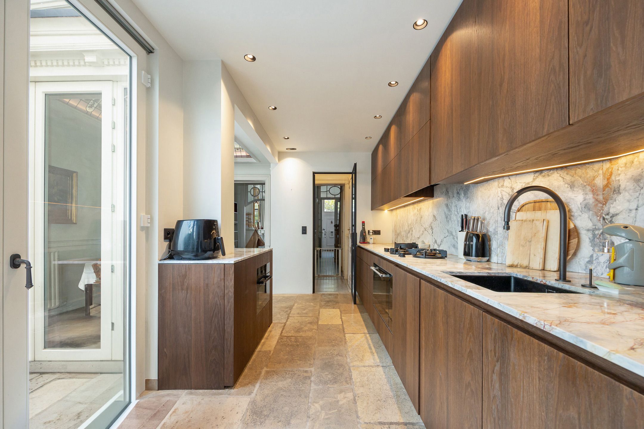 Authentiek herenhuis bij Lambermontplaats en nieuwe Zuidpark foto 8