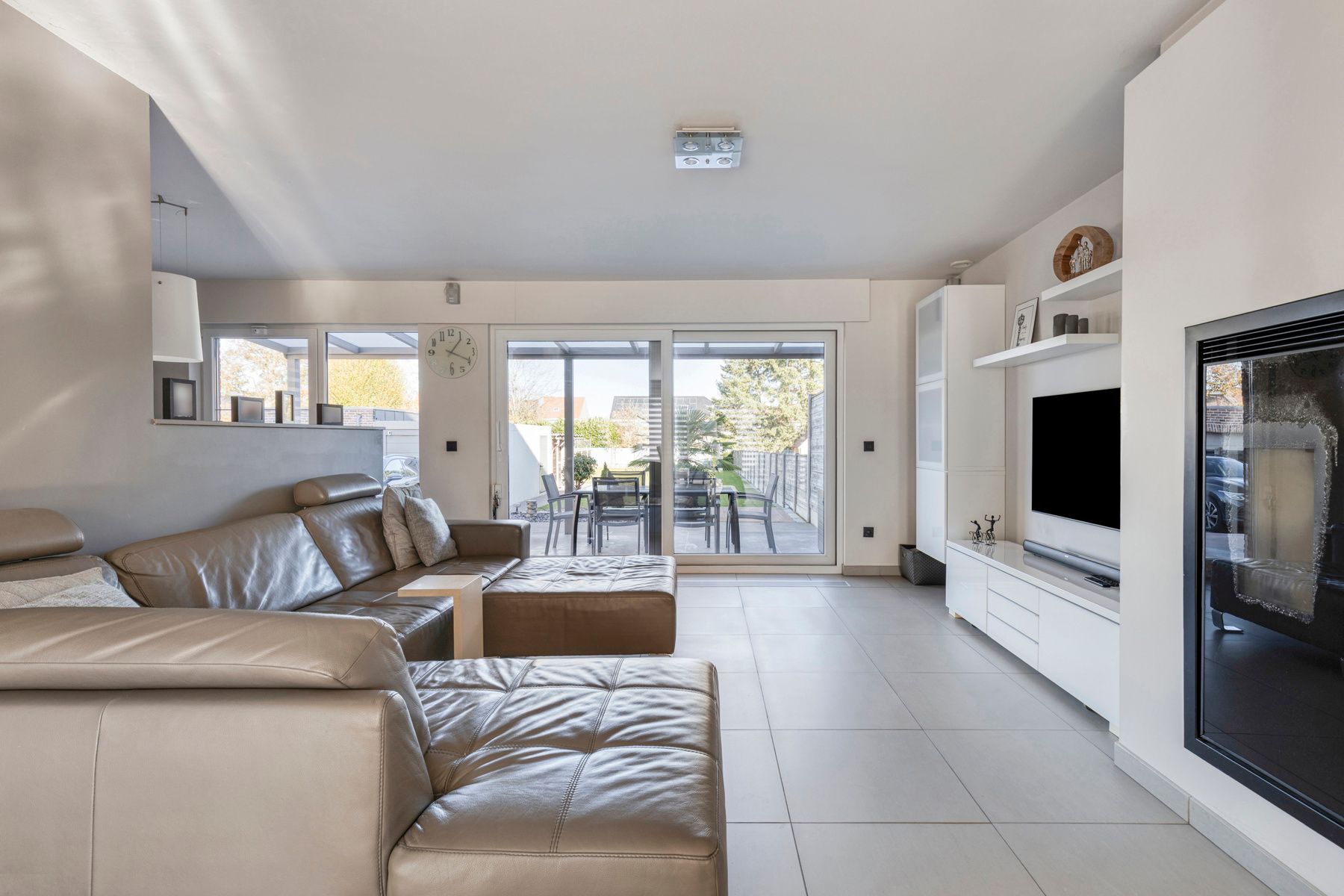 Halfopen bebouwing te koop in Liedekerke – instapklaar, energiezuinig en centraal gelegen! foto 6