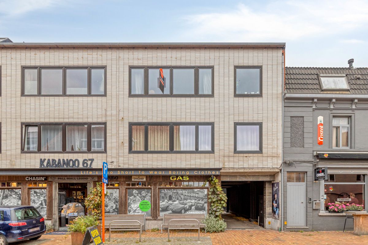 Leuk appartement op de tweede verdieping in het hartje van Oostkamp met 2 slaapkamers en fietsenstalling foto 3