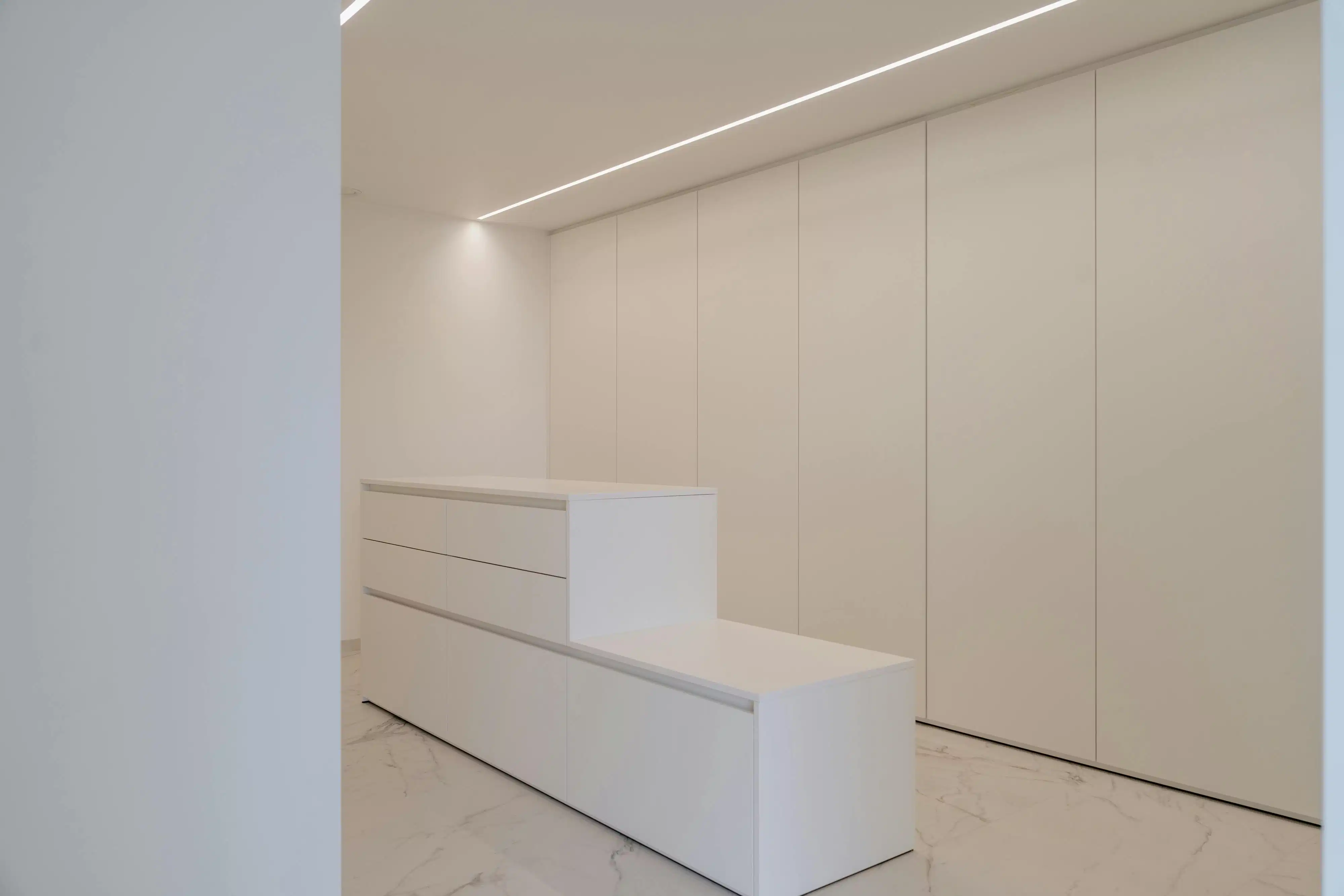 Hypermoderne strakke villa met zwembad in Gits foto 33