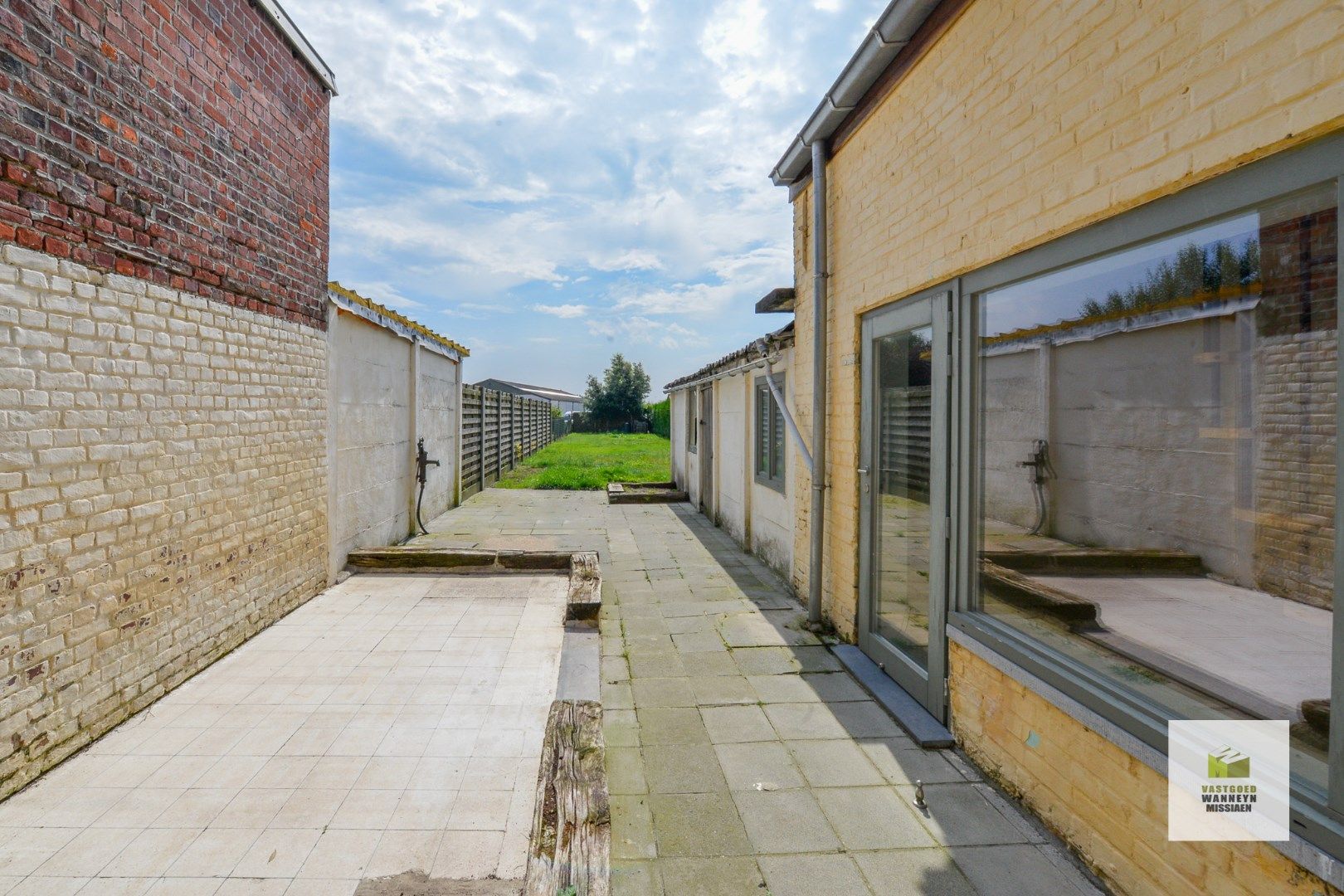 Gerenoveerde woning met 3 slaapkamers en tuin in het centrum van Zwevezele foto 19