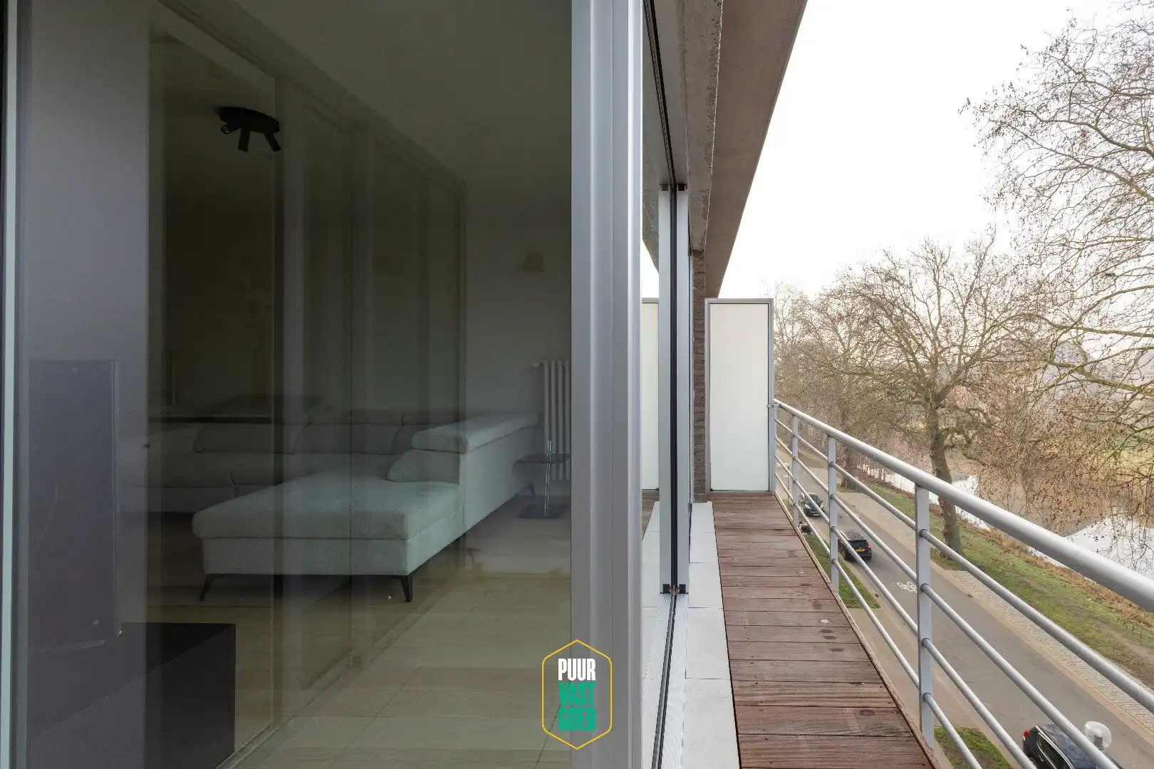 Ruim gerenoveerd en gemeubeld appartement voor tijdelijke verhuur foto 17