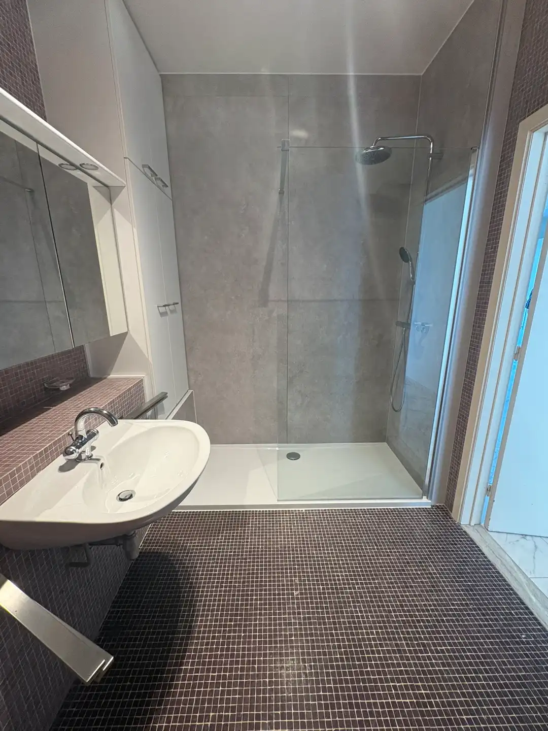 Zéér ruim appartement op een steenworp van het Valaarpark foto 8