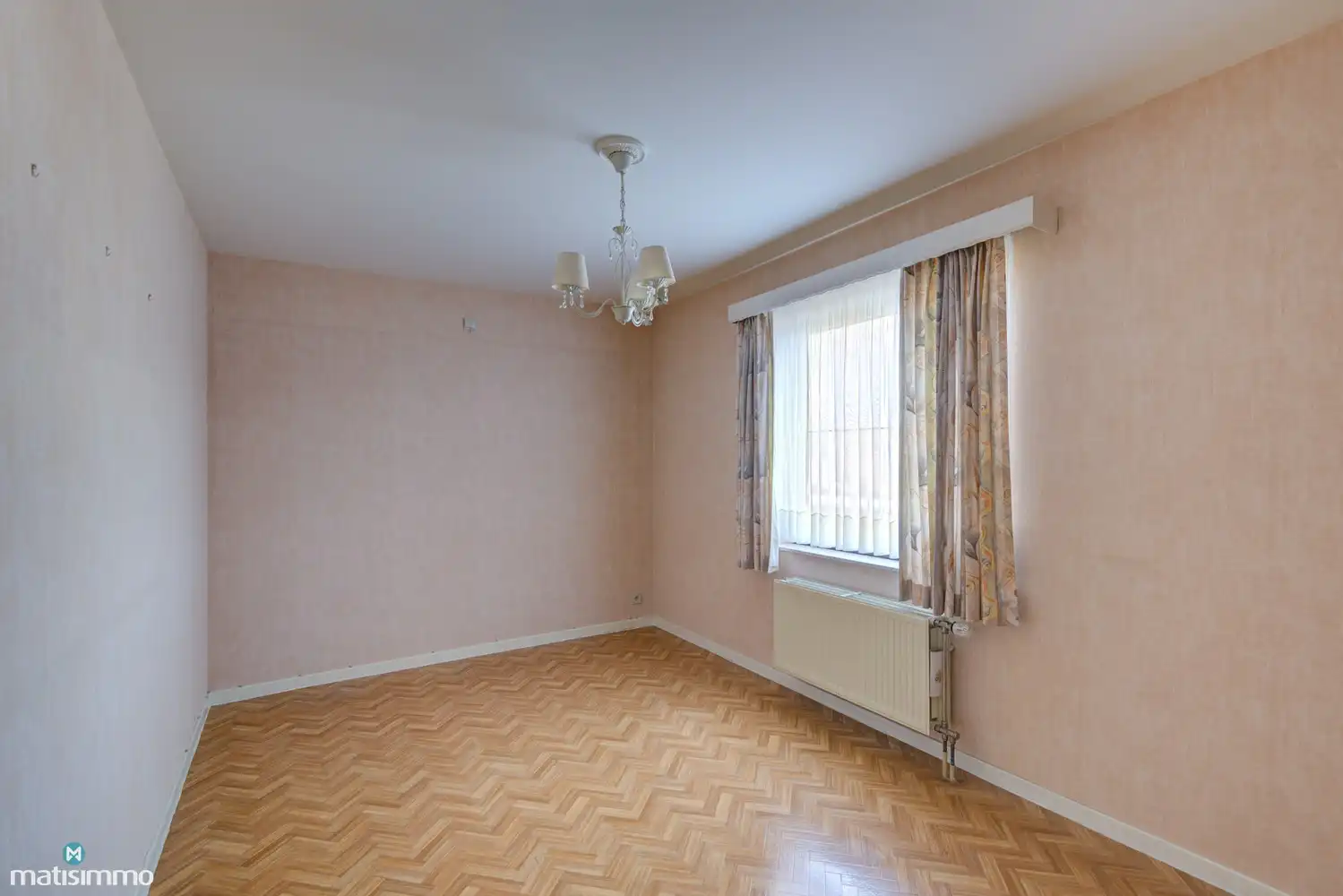 RUIM APPARTEMENT MET 3 SLAAPKAMERS, BALKON, KELDERBERGING EN GARAGEBOX IN BEVERST foto 11