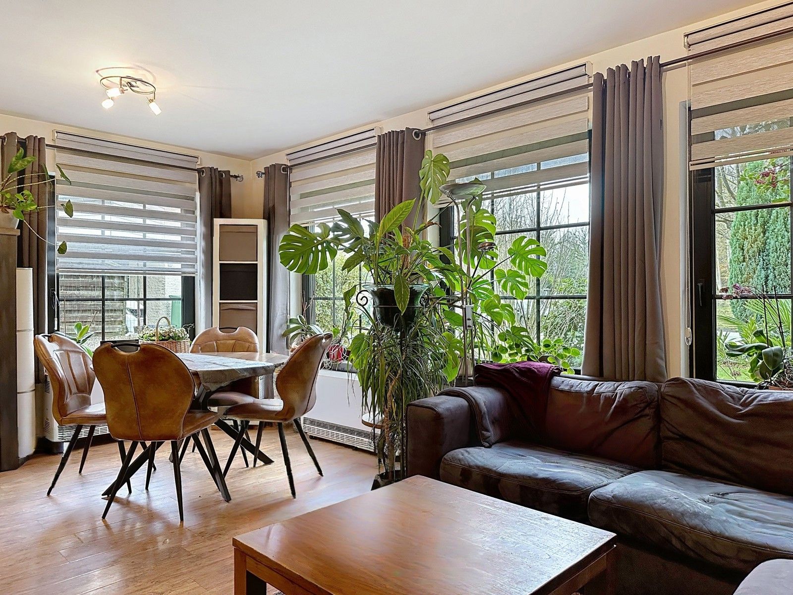 Appartement met tuin en garage – kleine blok zonder syndicus foto 2