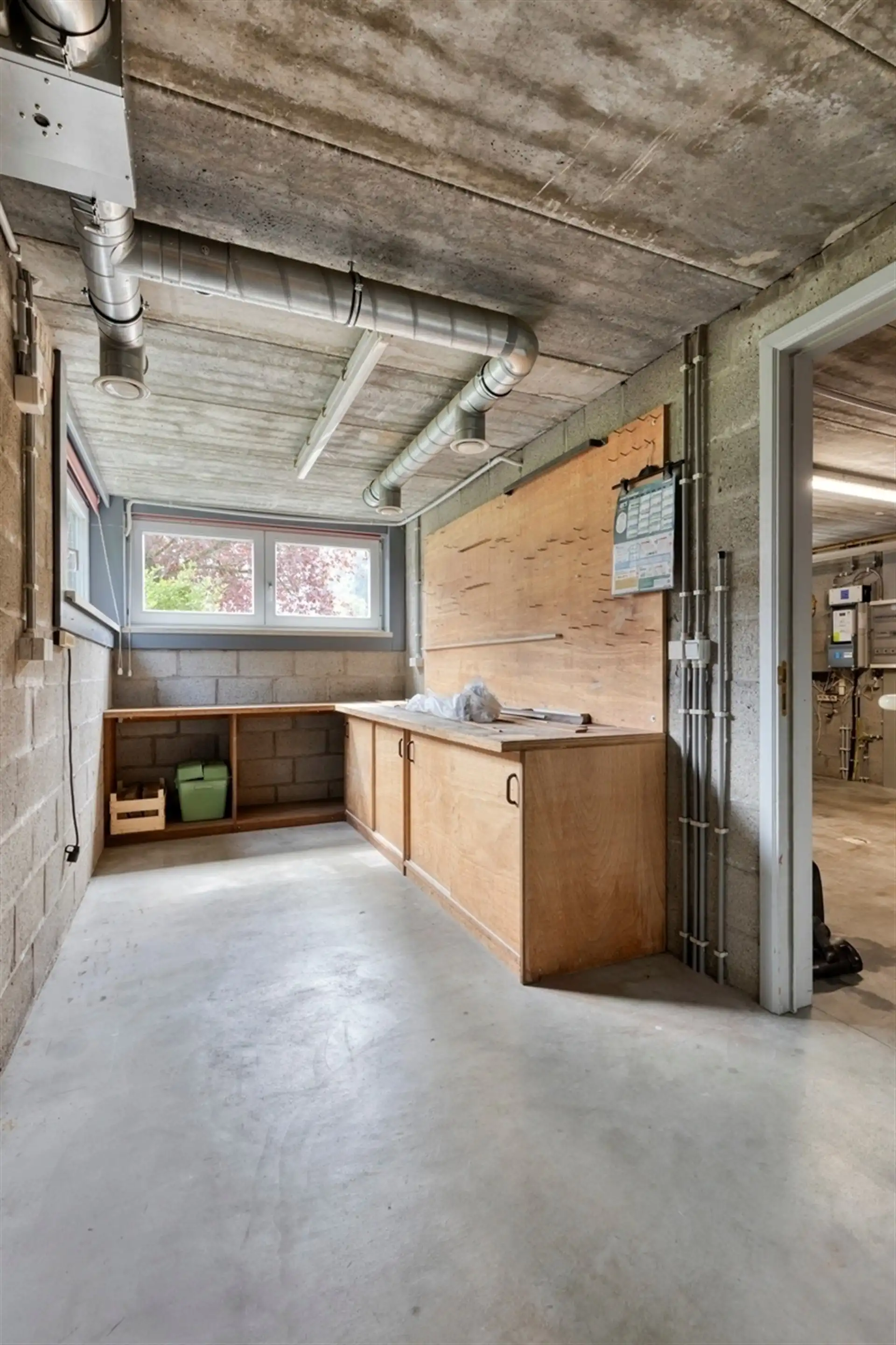 Recente en instapklare villa met 3/4 slaapkamers + bureau foto 24