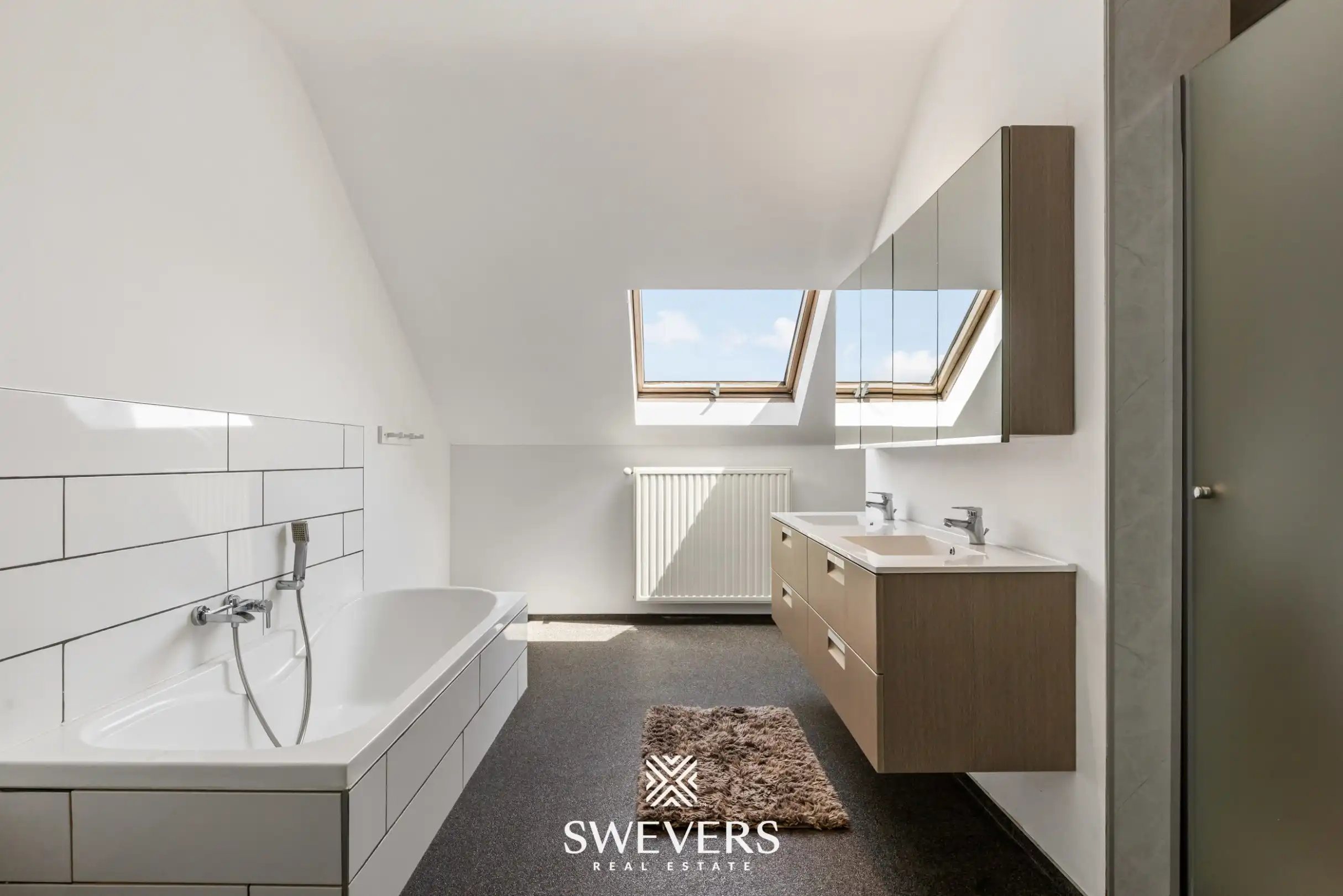 Ruime instapklare woning met 5 slaapkamers en praktijkruimte foto 25
