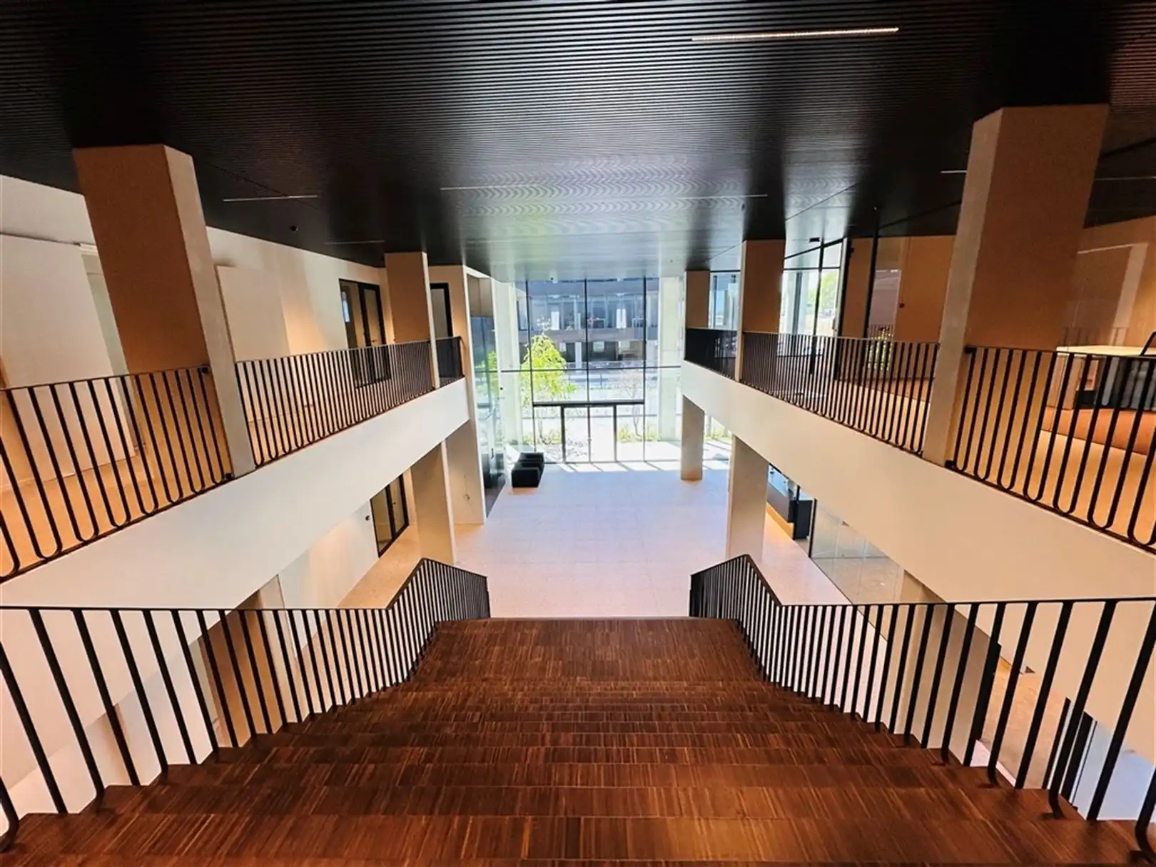 High-end nieuwbouwkantoor/showroom langsheen E17 foto 5