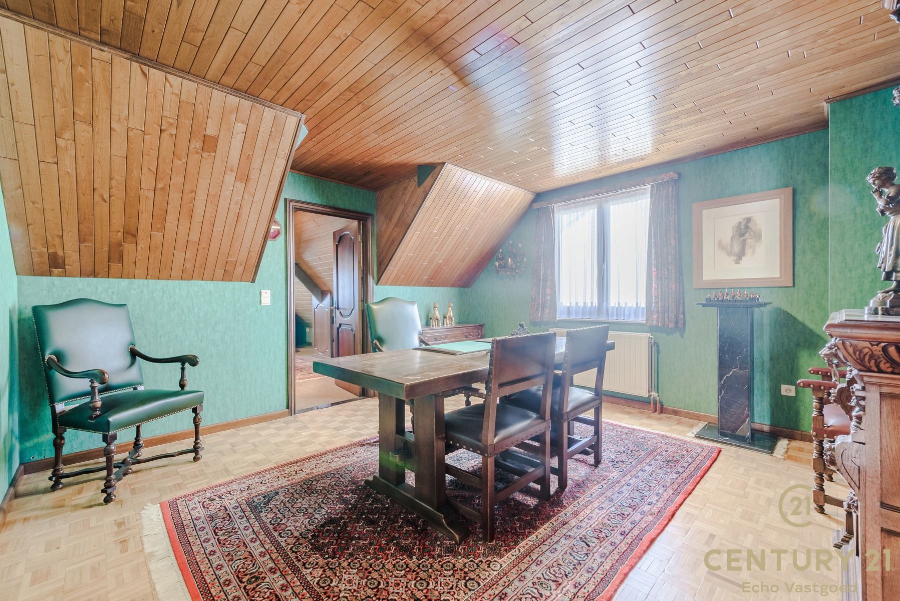 Vrijstaande, ruime instapklare villa met zwembad foto 20