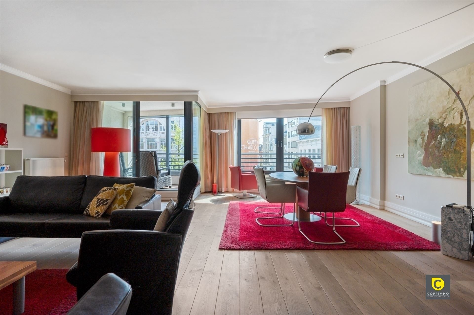 Royaal 2-slpk appartement op de Meir foto 3