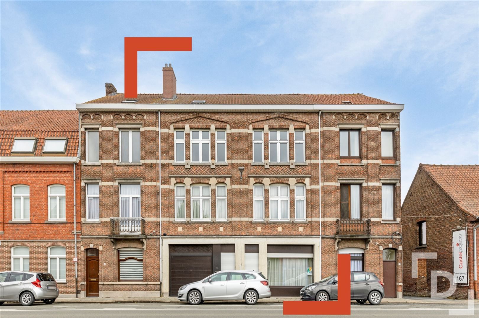 Woning met commerciële ruimte en atelier foto {{pictureIndex}}