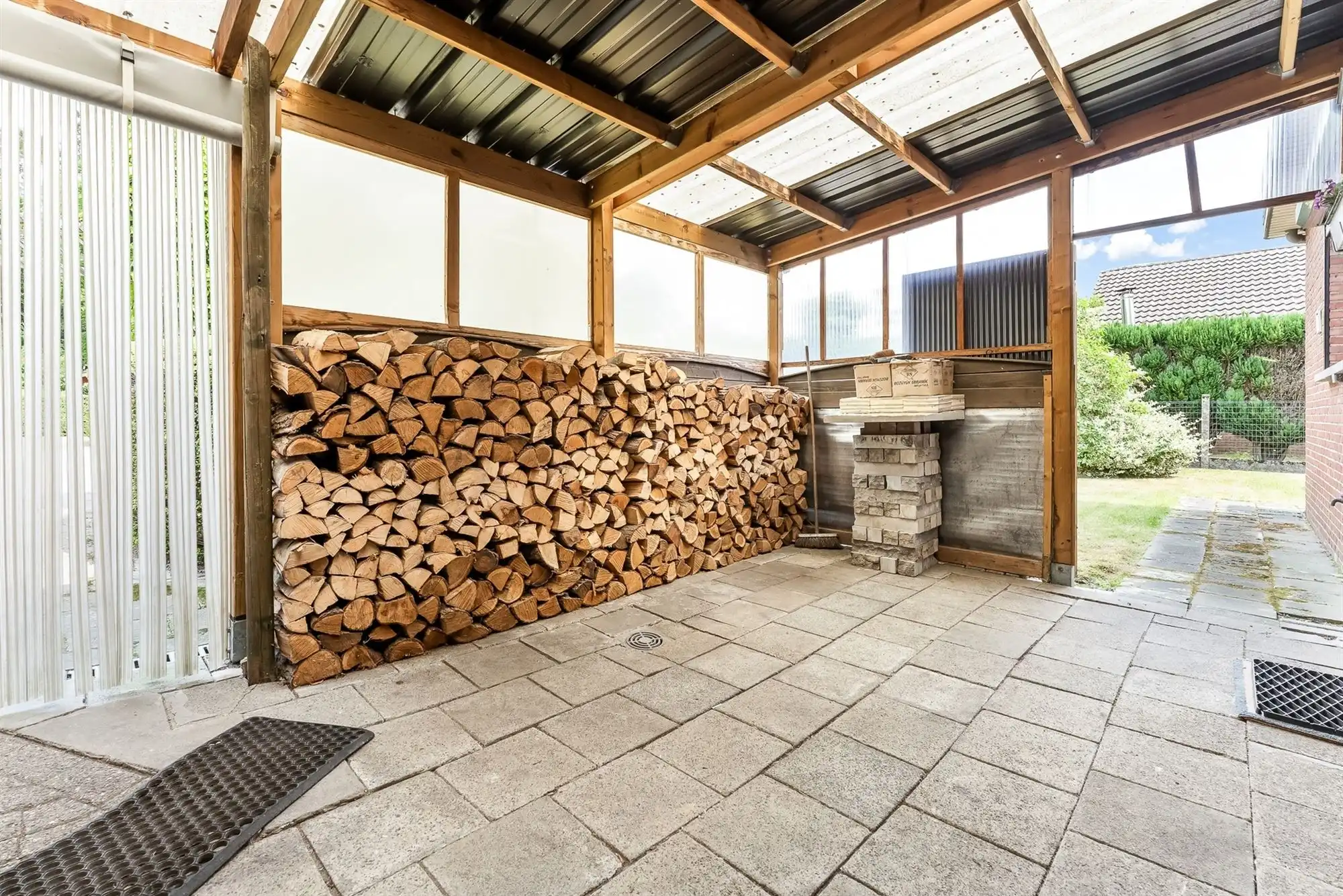 GOED ONDERHOUDEN WONING MET POTENTIEEL OP LEUKE LIGGING! foto 19