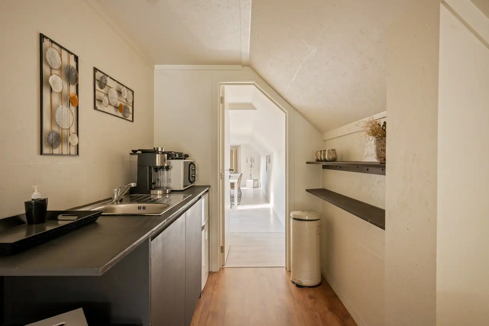 Instapklare en energiezuinige villa met zwembad en loods aan de voet van de Vlaamse Ardennen met heel veel privacy foto 26