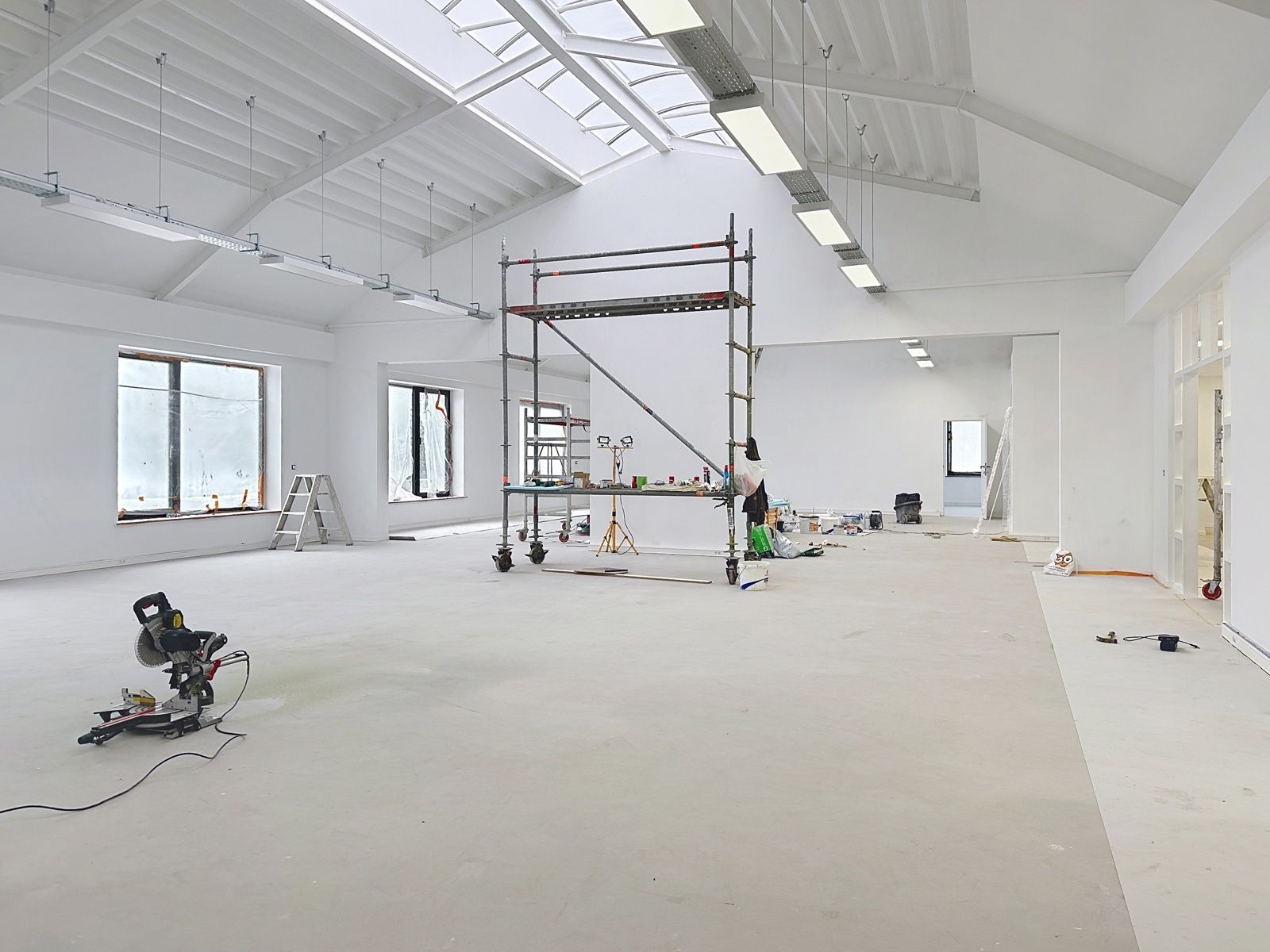 Activiteits- of opslagruimte op een toplocatie nabij de A12 foto 3