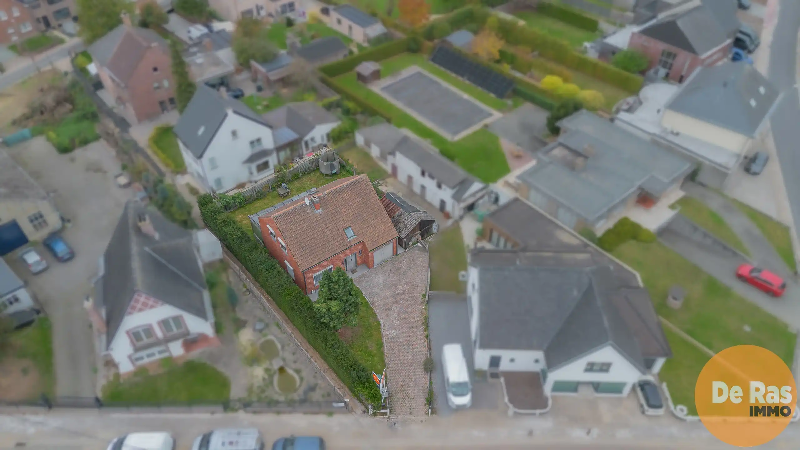 ERPE MERE Charmante woning met tuin en garage aan stadsrand foto 2