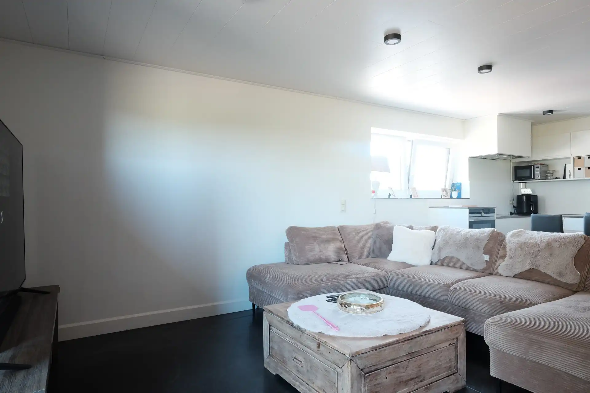 Ruim en landelijk gelegen duplex-appartement met 3 slaapkamers en overdekt terras foto 6