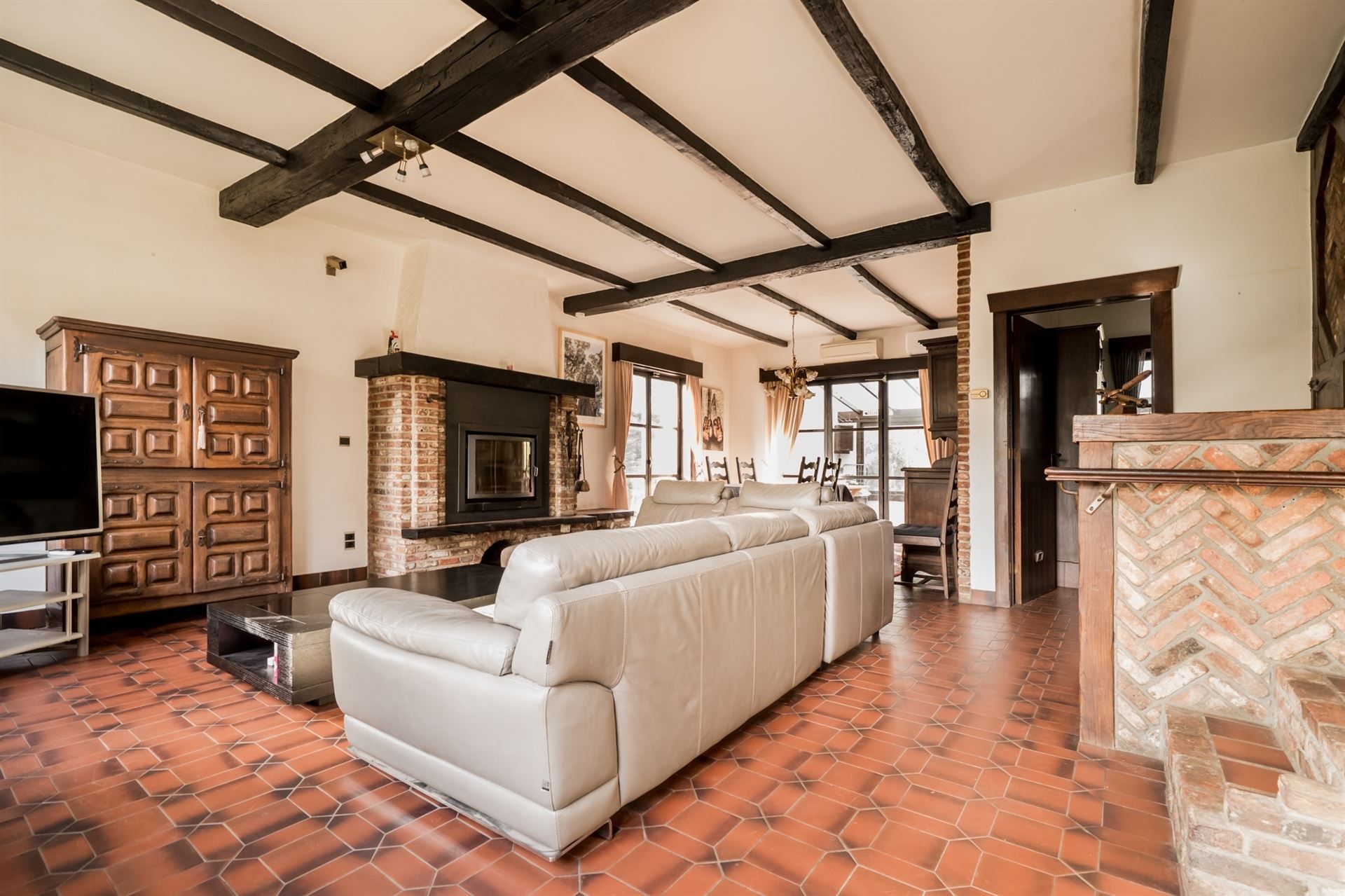 Te renoveren woning met grote tuin en eigen bos in rustig Bonheiden.  foto 5