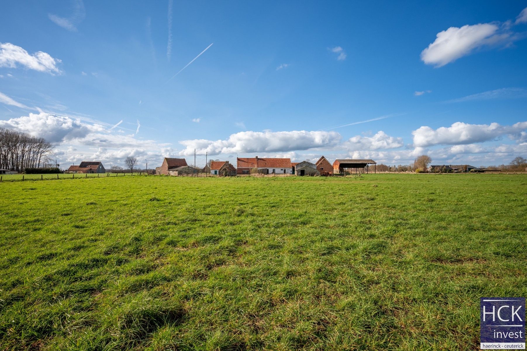 KRUISHOUTEM - Hoeve met woonhuis, landgebouw en hangaar op 2ha 67a foto 12