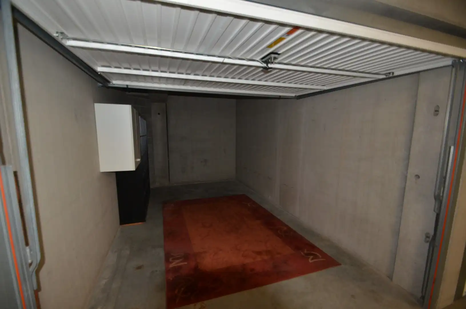 Garagebox voor opslag of autostalling foto 4