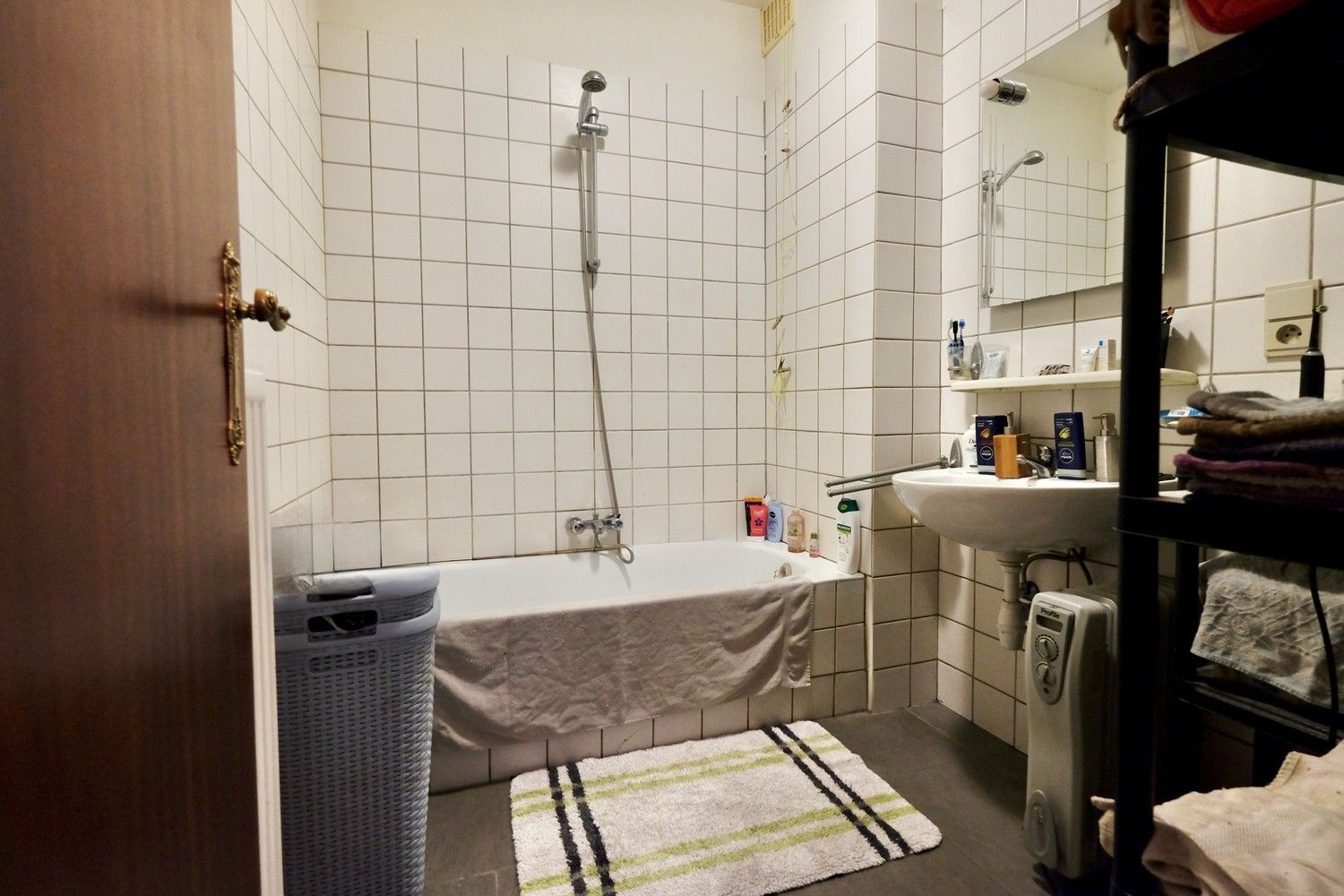 TE KOOP: Twee slaapkamer appartement foto 17