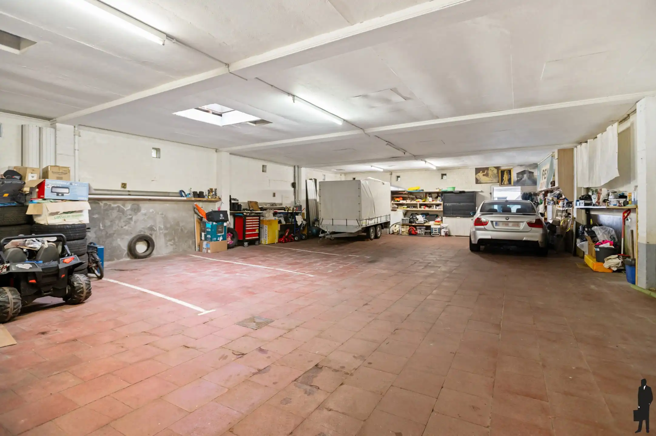 Verhuurd handelsgelijkvloers + magazijn! foto 12