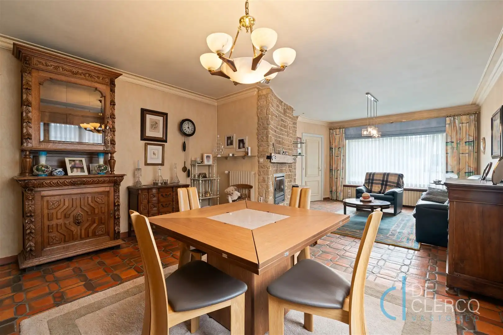 Woning met goed onderhouden tuin te koop in groot Lochristi! foto 3