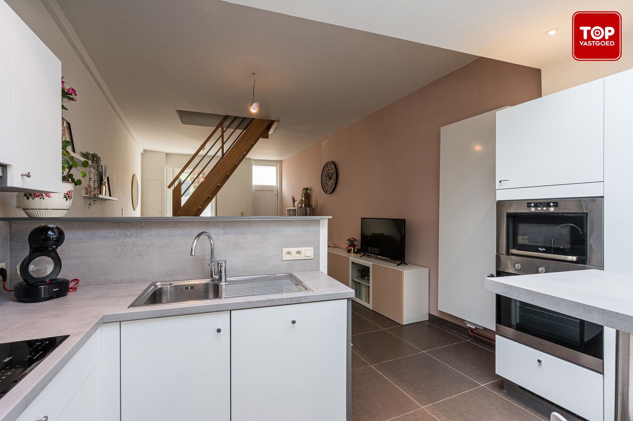 Instapklare woning met 3 slaapkamers en gezellige stadskoer. foto 11