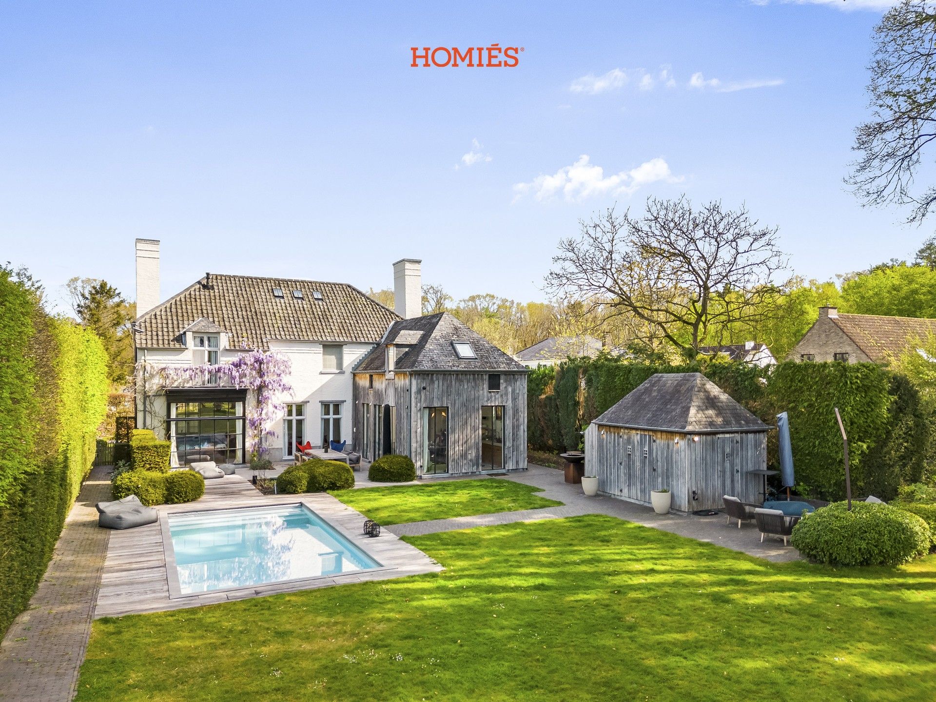 High-end villa op prime location foto {{pictureIndex}}