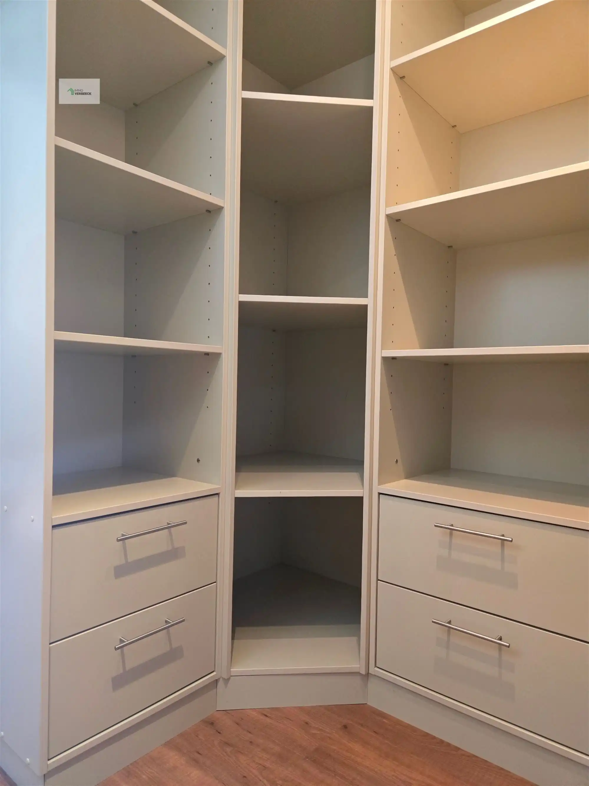 Ruime Woning met 3 Slaapkamers in Bale foto 47