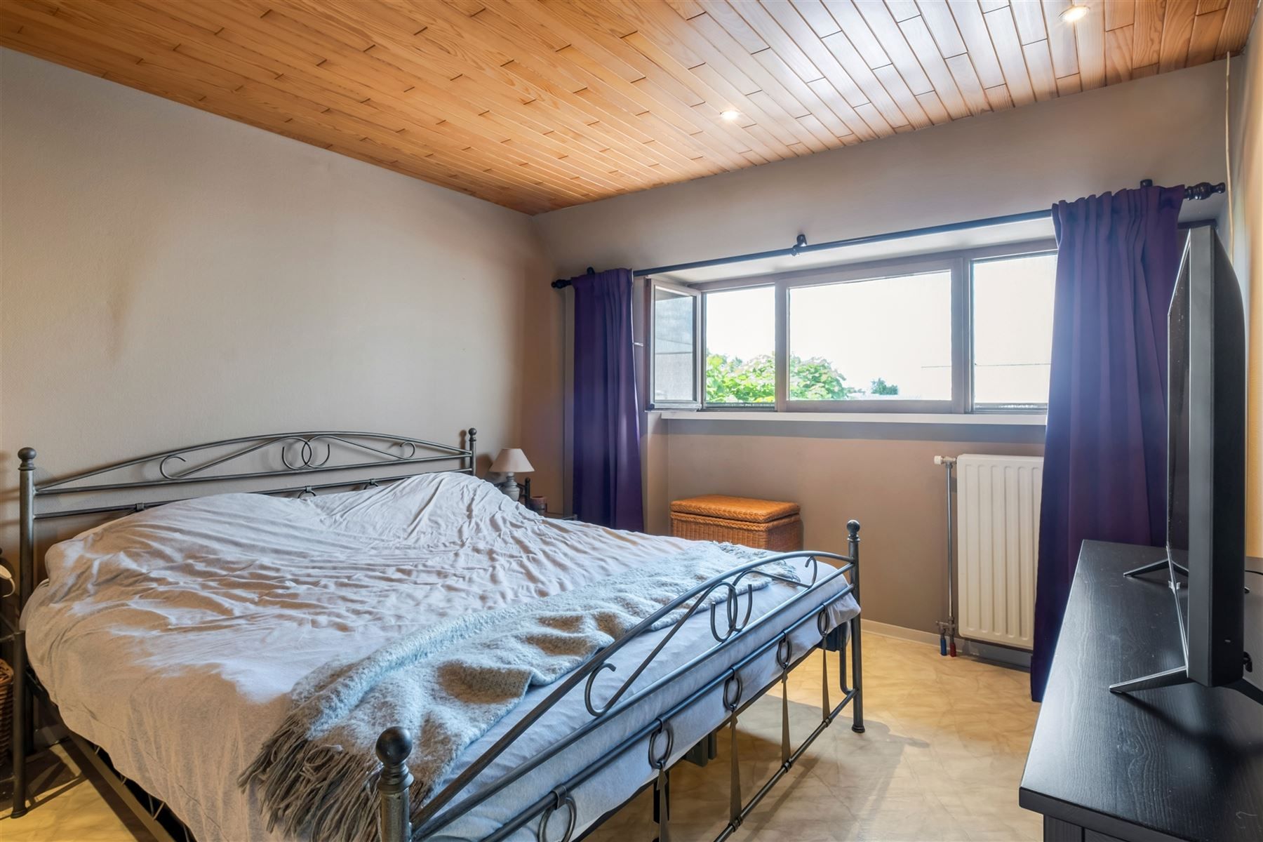 Ruime woning met praktijkruimte, magazijn  in het centrum foto 6
