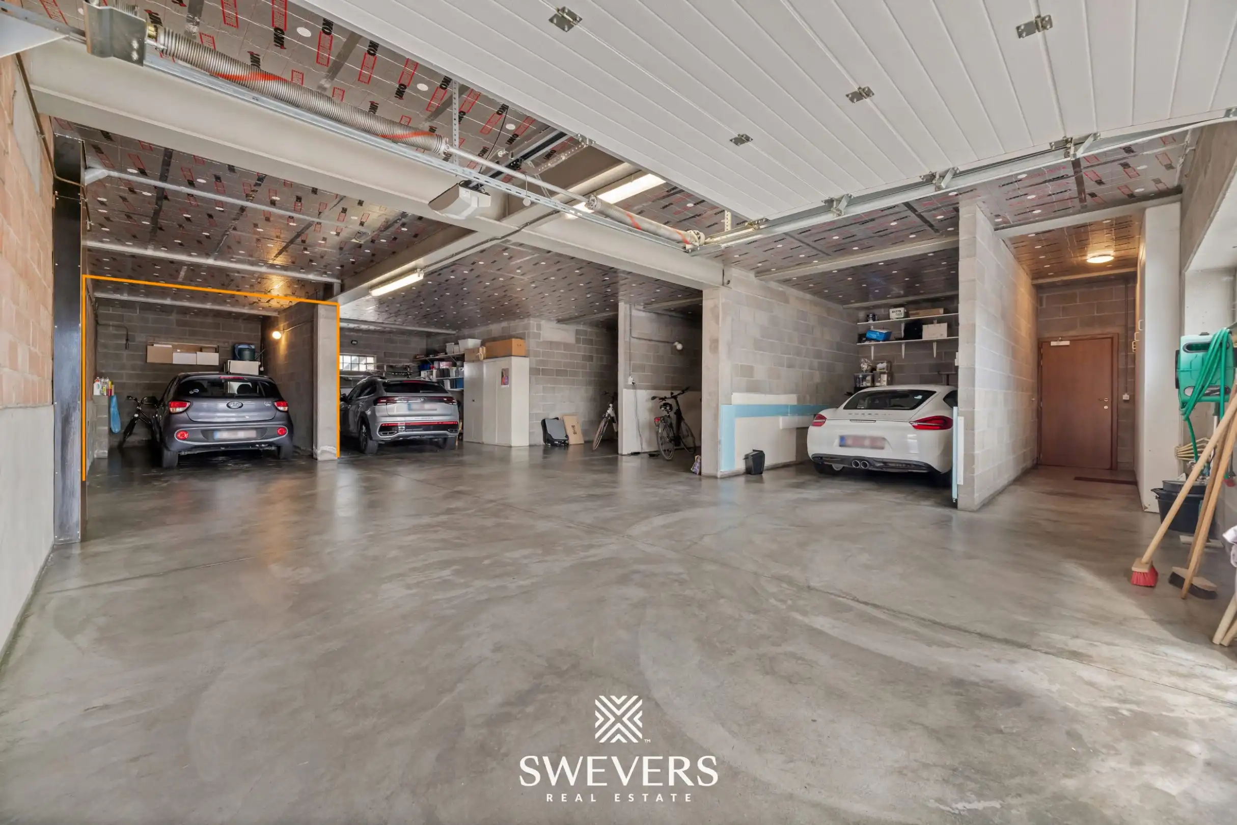 Ruim 2-slaapkamerappartement met groot terras en privéparking in centrum Beringen foto 24