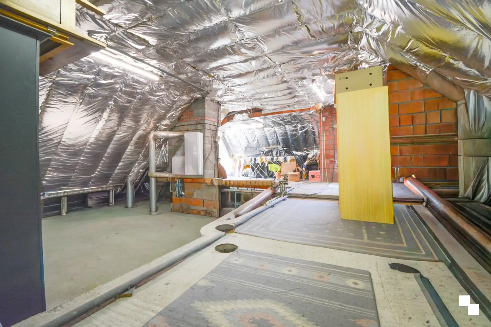 Handelswoning met winkel en atelier op commerciële ligging te Hooglede foto 31