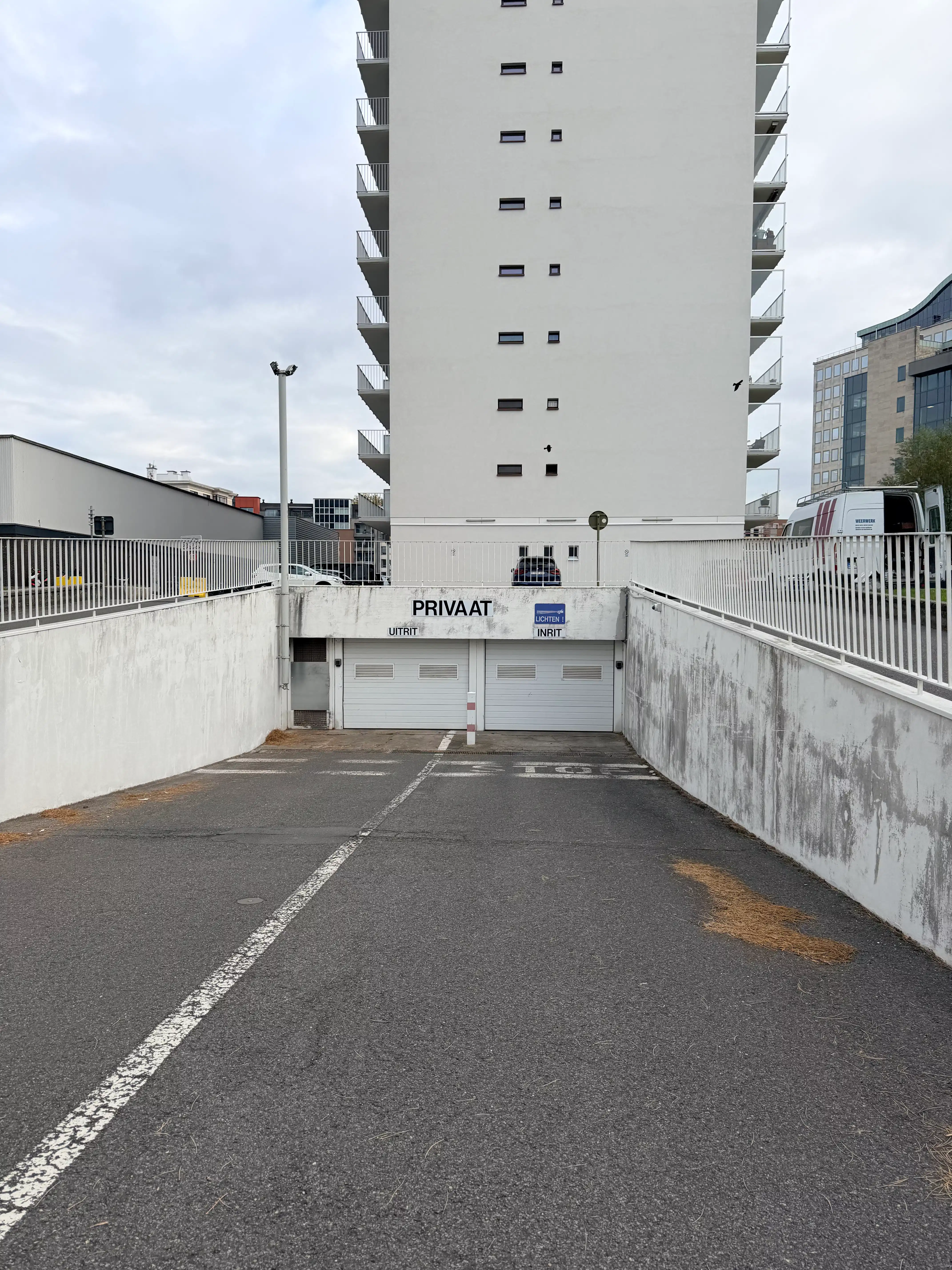 Garageboxen Martelaarslaan te koop foto 2