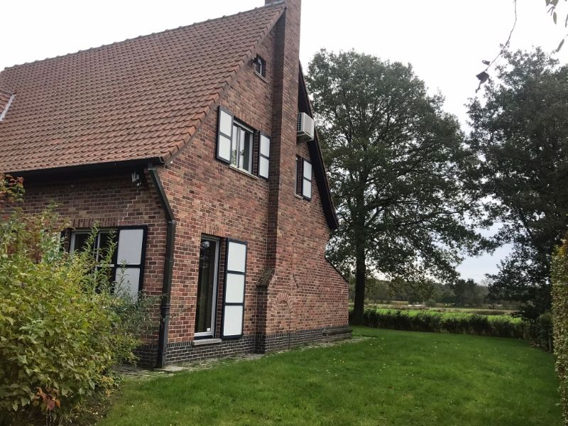 Charmante afgewerkt landhuis aan Gravinnenbos te Schilde met prachtig zicht over agrarisch gebied en dichtbij  de Golfclub Rinkven. foto 4