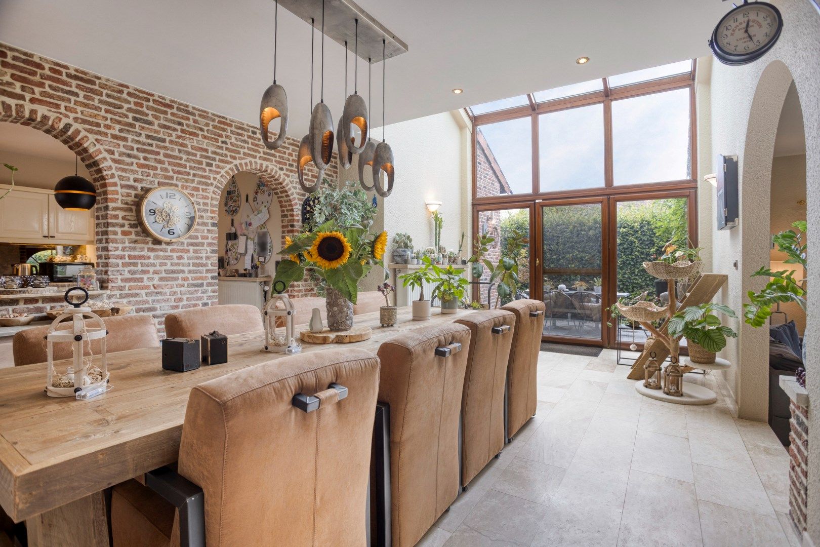 Zeer ruime instapklare open bebouwing met 5 slaapkamers op 819 m² in Lommel ! foto 4