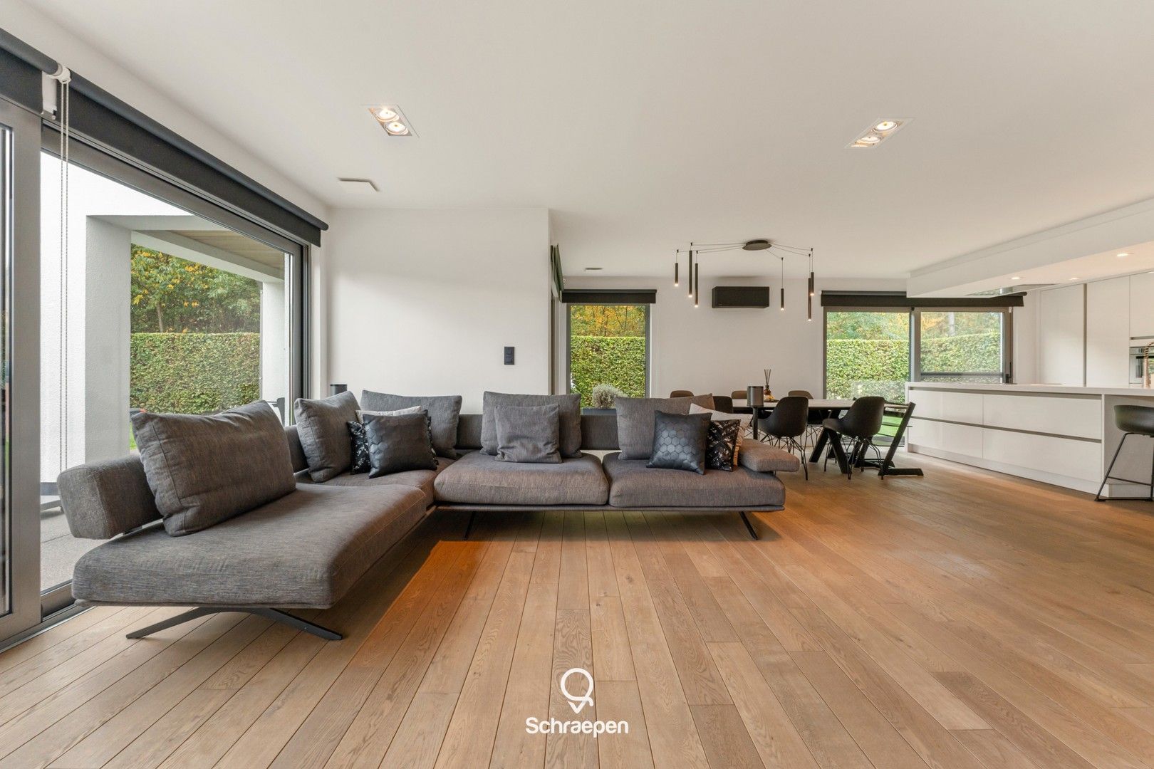 Hoogwaardig afgewerkte gezinswoning (232 m²) op zuidelijk georiënteerd perceel van circa 7 are! foto 5