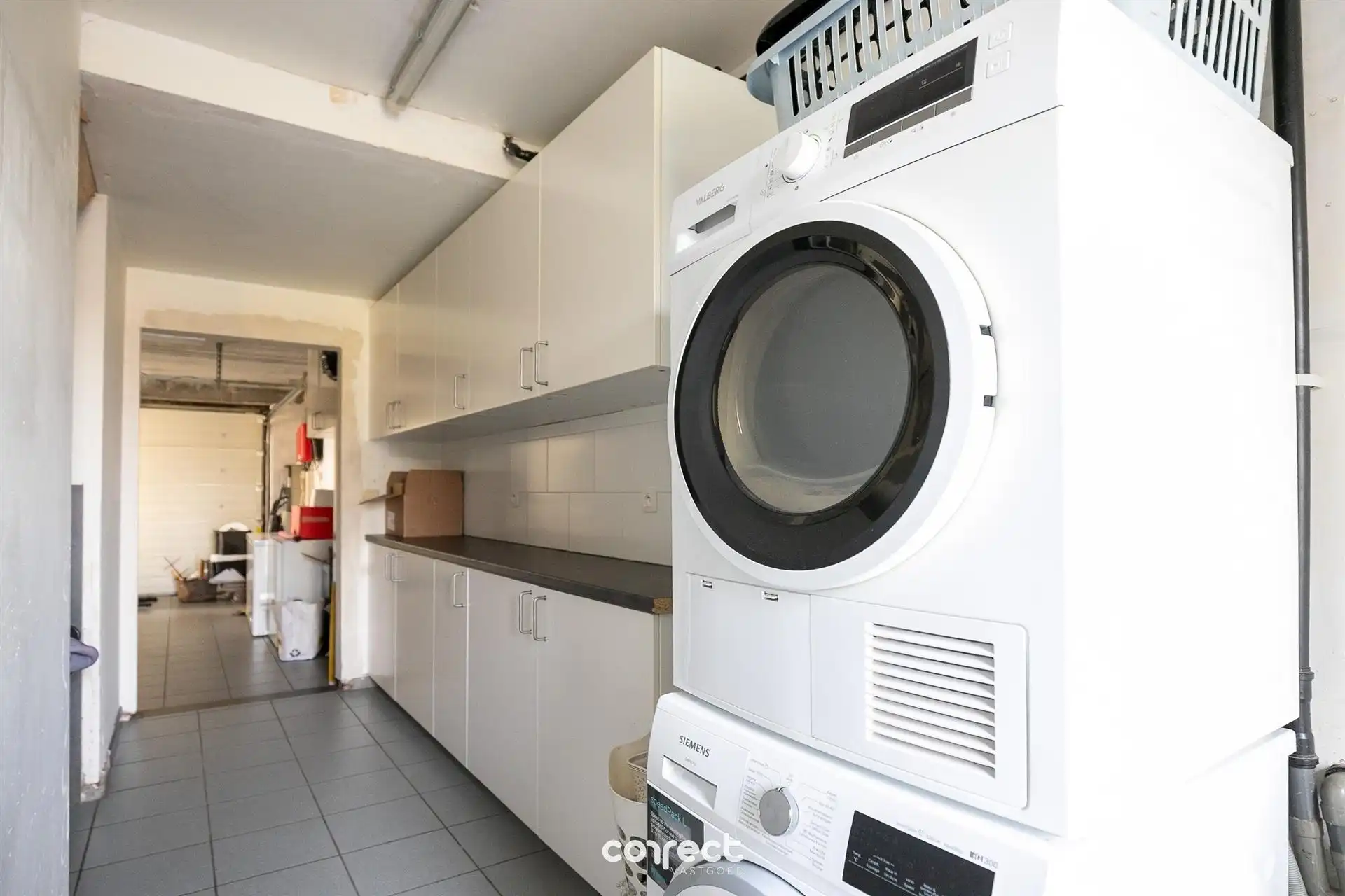 Instapklare gezinswoning  met 4 slaapkamers, garage en ruime tuin. foto 6