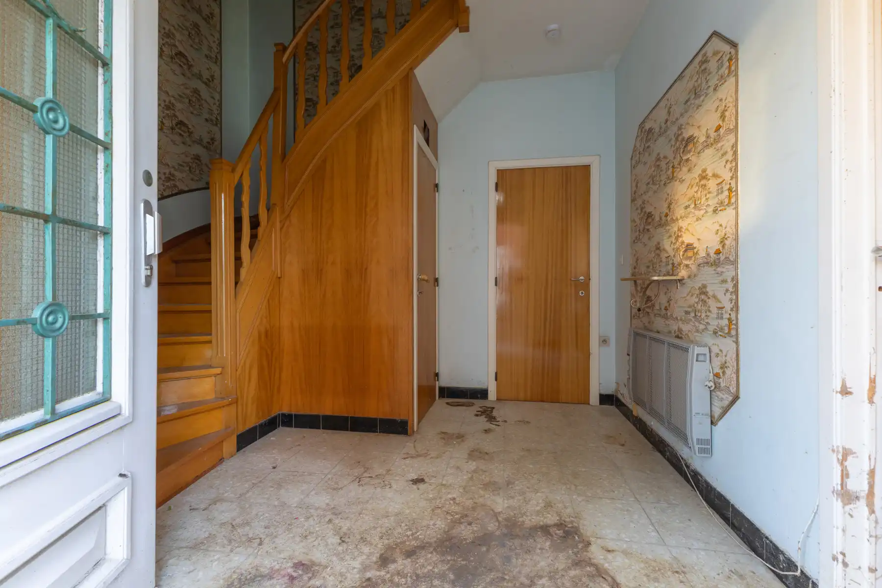 WACHTLIJST - LISTE D'ATTENTE Te renoveren woning met 3 slaapkamers en garage foto 5