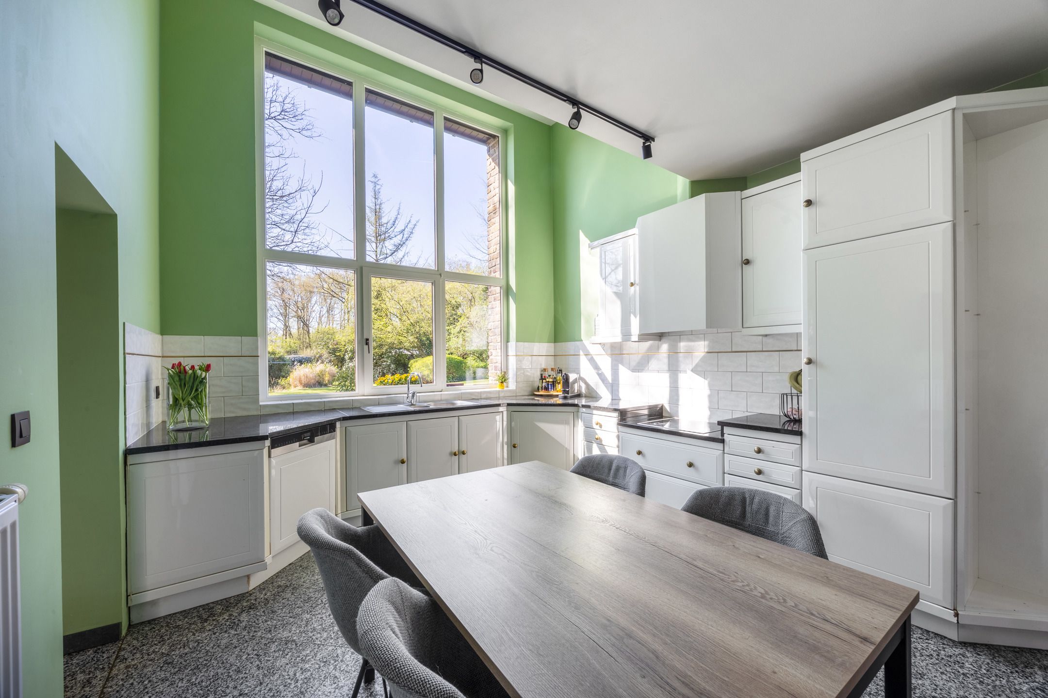 Unieke woning met prachtige tuin en veel privacy foto 9