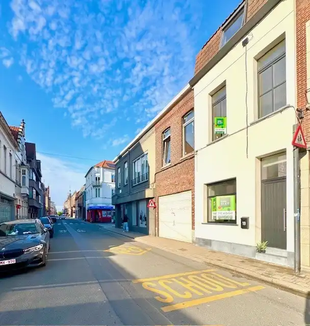 VOLLEDIG GERONOVEERDE WONING | 3 KAMERS | EPC B foto 3