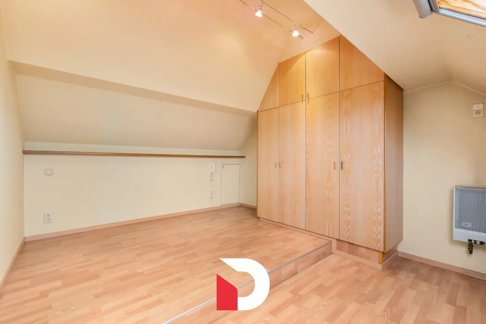 Polyvalente woning met tuin en atelierruimte foto 8