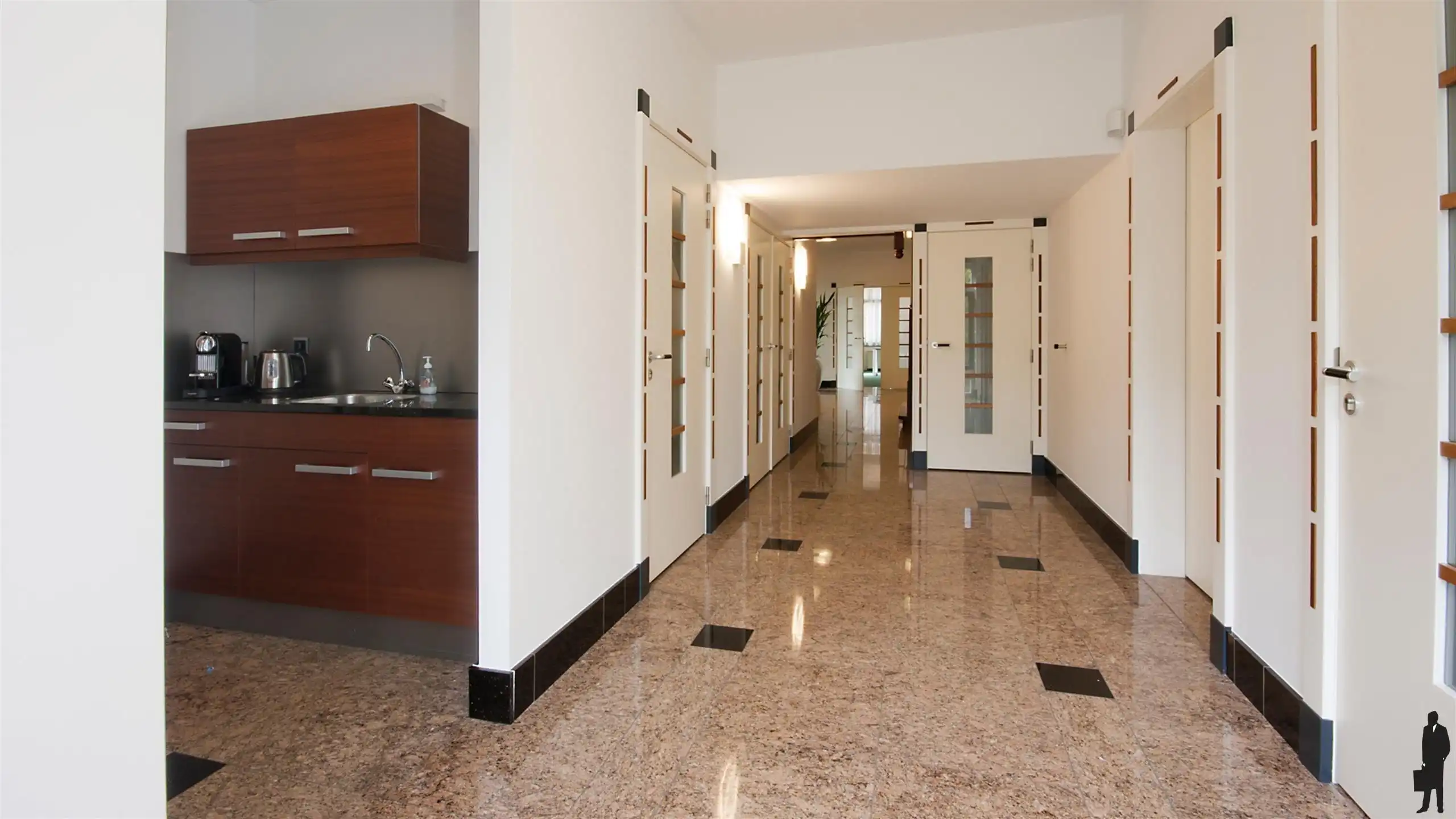 Kantoren 20 m² tot 260 m² te huur in Turnhout. Vanaf €280/mnd  foto 4