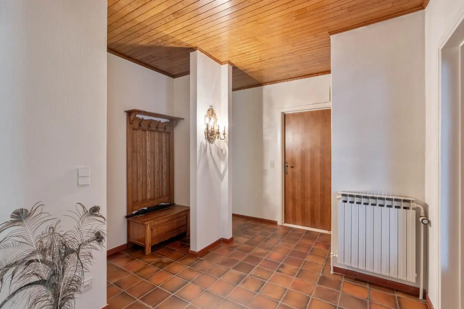 Gelijkvloerse, verzorgde woning gelegen op een perceel van 6a37ca, vlakbij het centrum, scholen, wandel- en fietsroutes foto 4